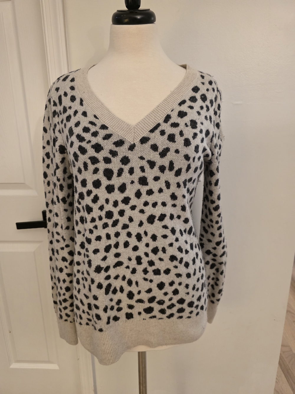 LOFT Beige V-Neck Animal Print Sweater